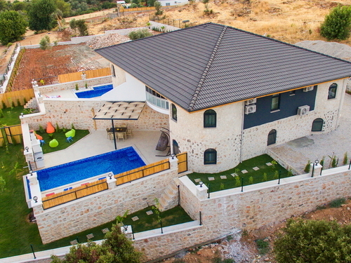  gece  -  Kasım
  | Seydikemer Karadere’de Hamamlı ve Isıtmalı Havuzlu Lüks Villa
